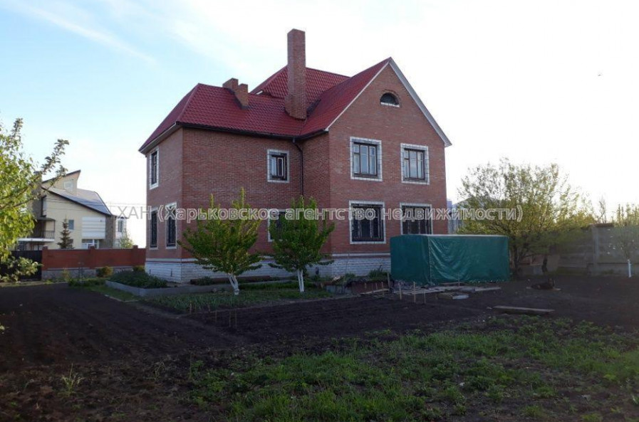 Продам будинок, Зарянская ул. , 380 м², 15 соток, без внутренних работ 