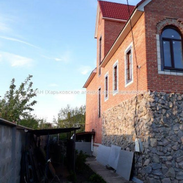 Продам будинок, Зарянская ул. , 380 м², 15 соток, без внутренних работ 