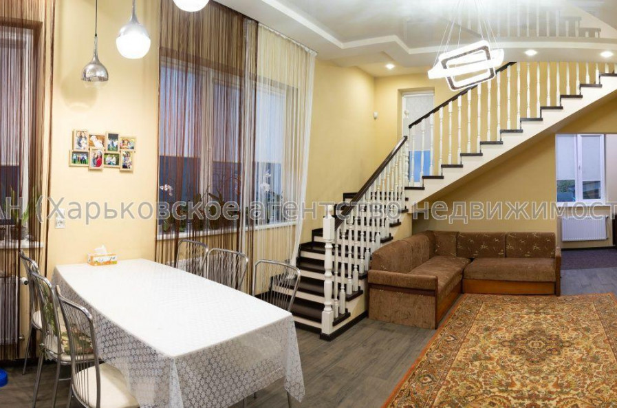 Продам будинок, Харьковская ул. , 170 м², 21 соток, капитальный ремонт 