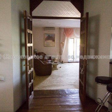 Продам будинок, Высоковольтная ул. , 300 м², 15 соток, евроремонт 