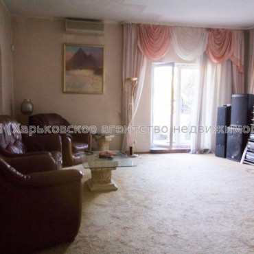 Продам будинок, Высоковольтная ул. , 300 м², 15 соток, евроремонт 