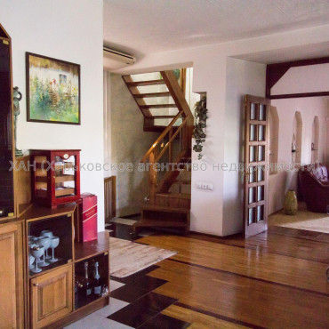 Продам будинок, Высоковольтная ул. , 300 м², 15 соток, евроремонт 