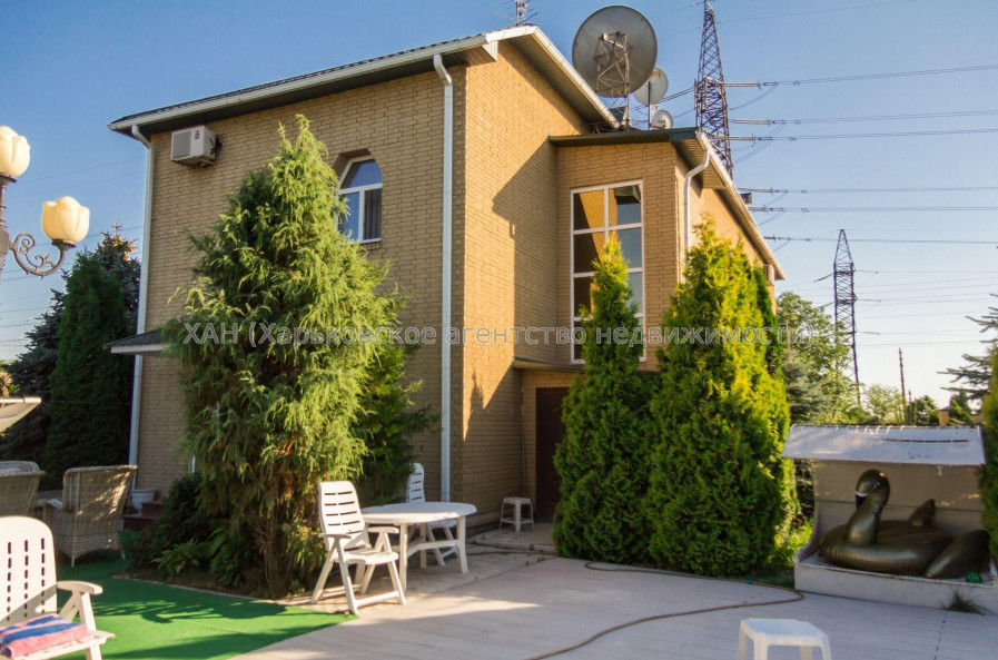 Продам будинок, Высоковольтная ул. , 300 м², 15 соток, евроремонт 