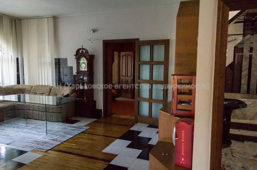 Продам будинок, Высоковольтная ул. , 300 м², 15 соток, евроремонт 