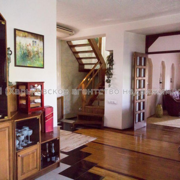 Продам будинок, Высоковольтная ул. , 300 м², 15 соток, евроремонт 