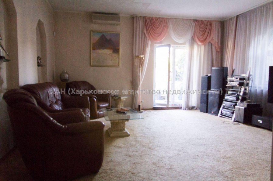 Продам будинок, Высоковольтная ул. , 300 м², 15 соток, евроремонт 