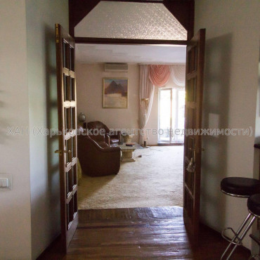 Продам будинок, Высоковольтная ул. , 300 м², 15 соток, евроремонт 