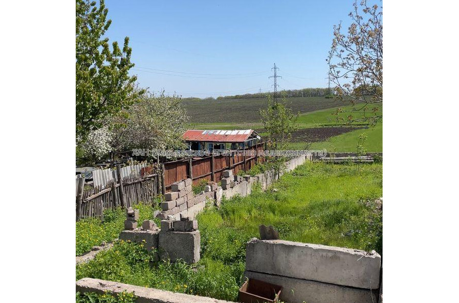 Продам дом, Червонюка ул. , 140 м², 24 сот.