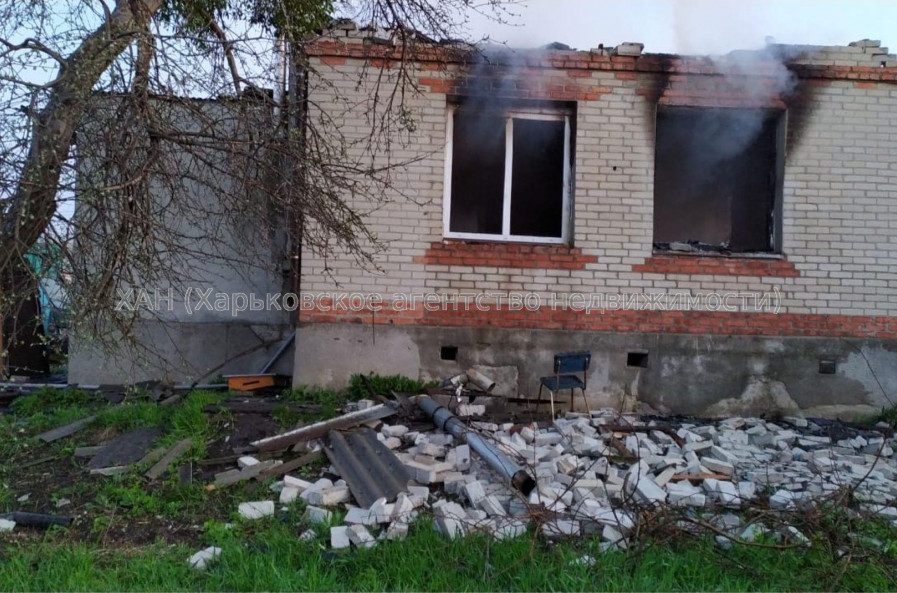 Продам дом, Червонюка ул. , 140 м², 24 сот.