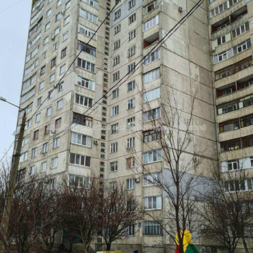Продам квартиру, Роганская ул. , 2  ком., 50 м², капитальный ремонт 