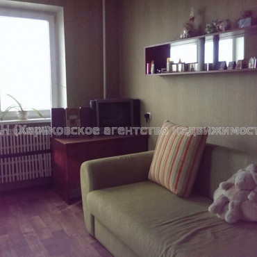 Продам квартиру, Роганская ул. , 2  ком., 50 м², капитальный ремонт 