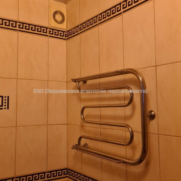 Продам квартиру, Роганская ул. , 2  ком., 50 м², капитальный ремонт 
