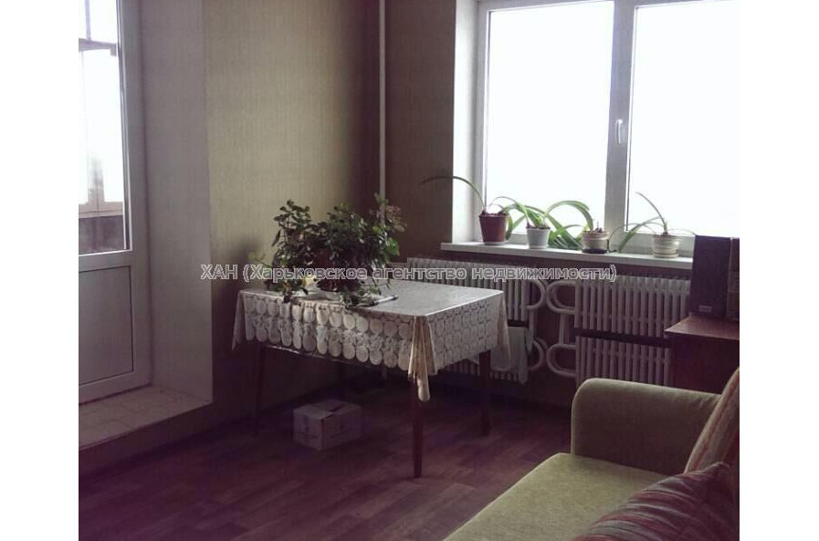 Продам квартиру, Роганская ул. , 2  ком., 50 м², капитальный ремонт 