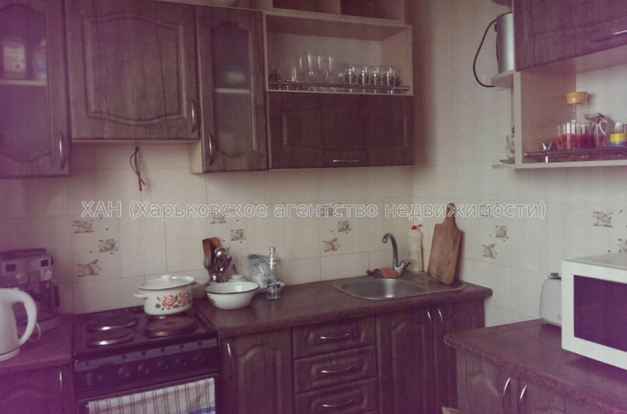 Продам квартиру, Роганская ул. , 2  ком., 50 м², капитальный ремонт 