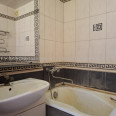 Продам квартиру, Роганская ул. , 2  ком., 50.80 м², капитальный ремонт 