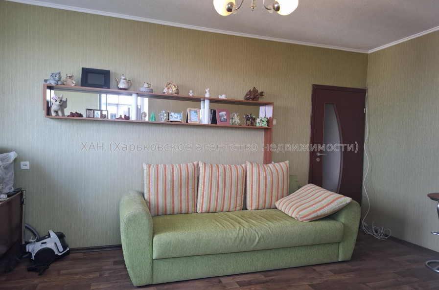 Продам квартиру, Роганская ул. , 2  ком., 50.80 м², капитальный ремонт 
