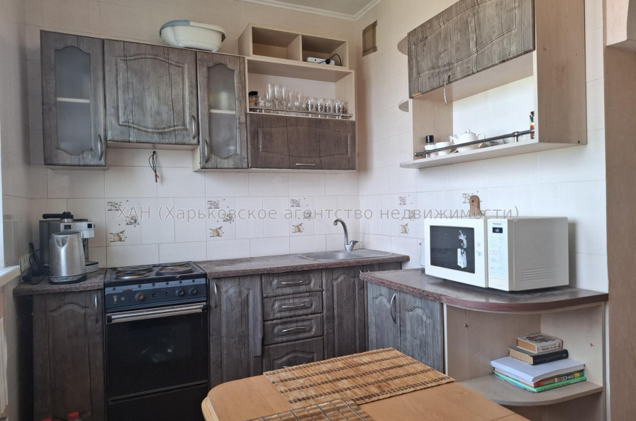 Продам квартиру, Роганская ул. , 2  ком., 50.80 м², капитальный ремонт 