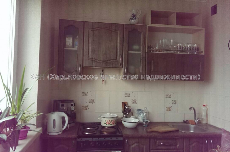 Продам квартиру, Роганская ул. , 2  ком., 50 м², капитальный ремонт 
