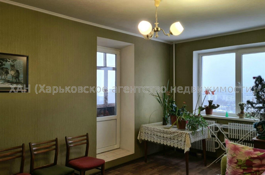 Продам квартиру, Роганская ул. , 2  ком., 50 м², капитальный ремонт 