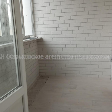 Продам квартиру, Искринский пер. , 3  ком., 96 м², частичный ремонт 