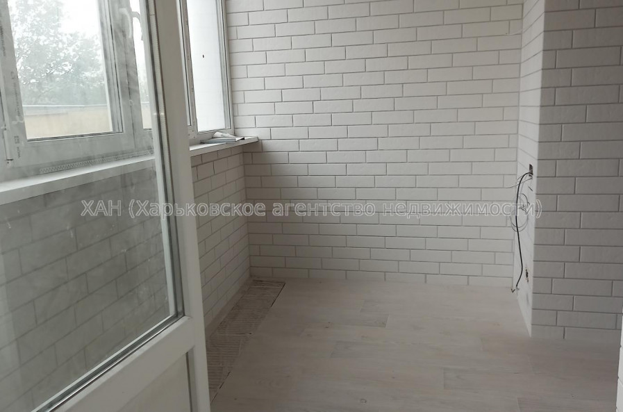 Продам квартиру, Искринский пер. , 3  ком., 96 м², частичный ремонт 