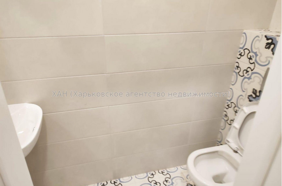 Продам квартиру, Искринский пер. , 3  ком., 96 м², частичный ремонт 