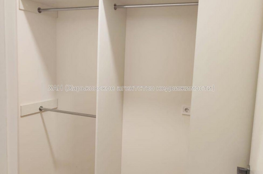 Продам квартиру, Искринский пер. , 3  ком., 96 м², частичный ремонт 