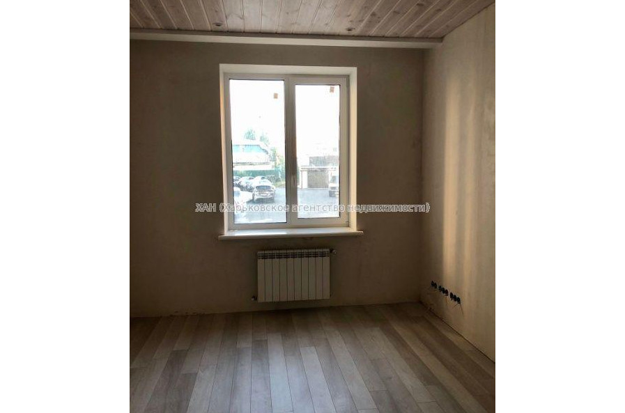 Продам квартиру, Искринский пер. , 3  ком., 96 м², частичный ремонт 