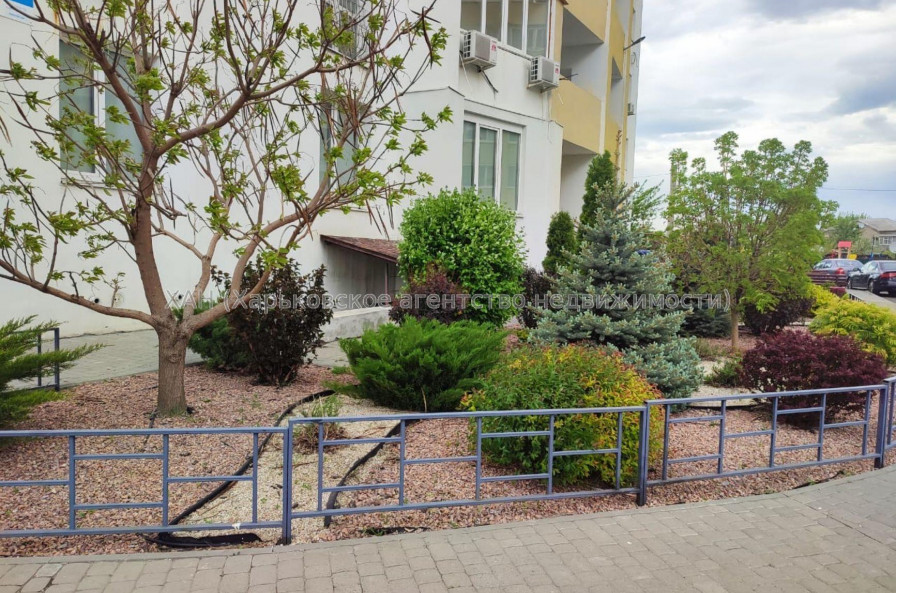 Продам квартиру, Искринский пер. , 3  ком., 96 м², частичный ремонт 