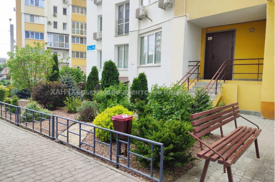 Продам квартиру, Искринский пер. , 3  ком., 96 м², частичный ремонт 