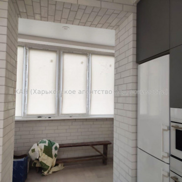 Продам квартиру, Искринский пер. , 3  ком., 96 м², частичный ремонт 