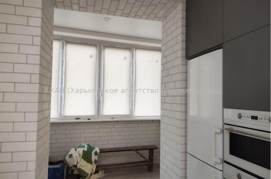 Продам квартиру, Искринский пер. , 3  ком., 96 м², частичный ремонт 
