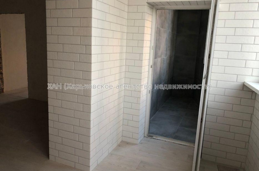 Продам квартиру, Искринский пер. , 3  ком., 96 м², частичный ремонт 