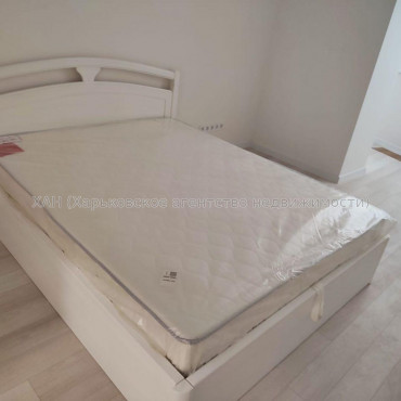 Продам квартиру, Искринский пер. , 3  ком., 96 м², частичный ремонт 