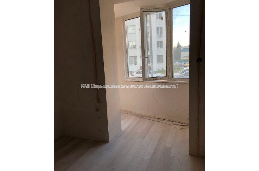 Продам квартиру, Искринский пер. , 3  ком., 96 м², частичный ремонт 