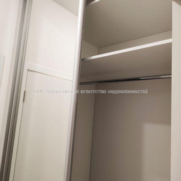 Продам квартиру, Искринский пер. , 3  ком., 96 м², частичный ремонт 