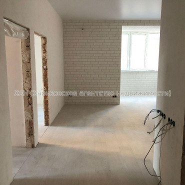 Продам квартиру, Искринский пер. , 3  ком., 96 м², частичный ремонт 