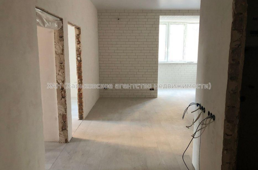 Продам квартиру, Искринский пер. , 3  ком., 96 м², частичный ремонт 