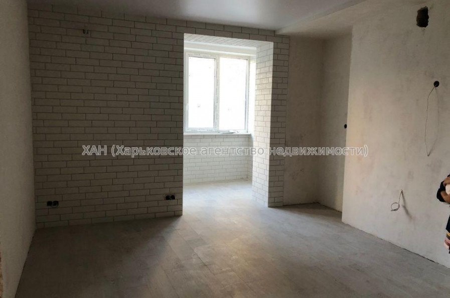 Продам квартиру, Искринский пер. , 3  ком., 96 м², частичный ремонт 