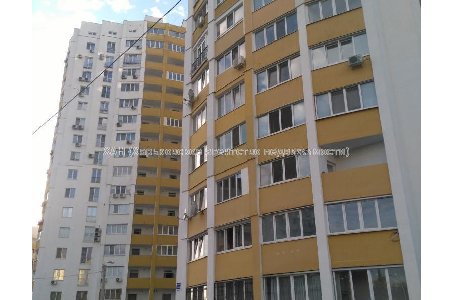 Продам квартиру, Искринский пер. , 3  ком., 96 м², частичный ремонт 