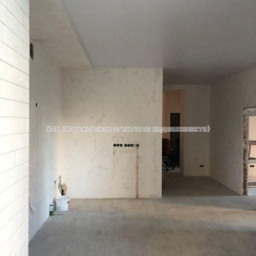 Продам квартиру, Искринский пер. , 3  ком., 96 м², частичный ремонт 