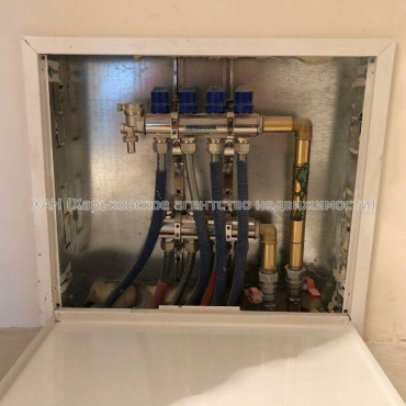 Продам квартиру, Искринский пер. , 3  ком., 96 м², частичный ремонт 