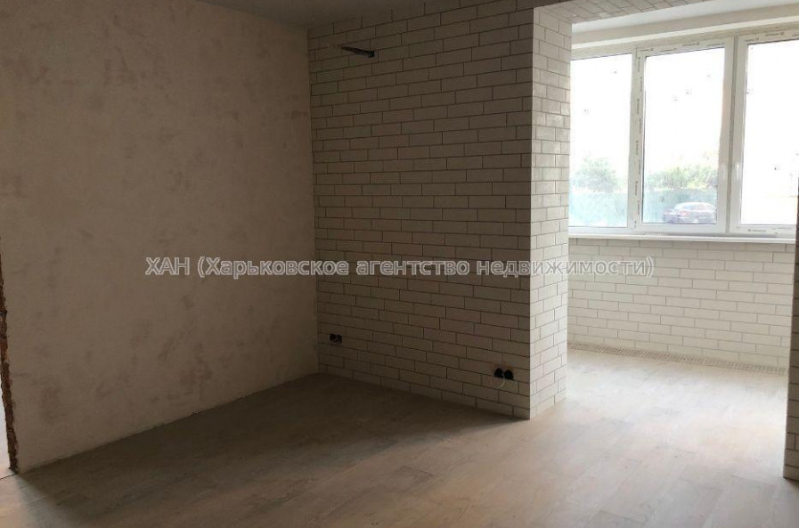 Продам квартиру, Искринский пер. , 3  ком., 96 м², частичный ремонт 