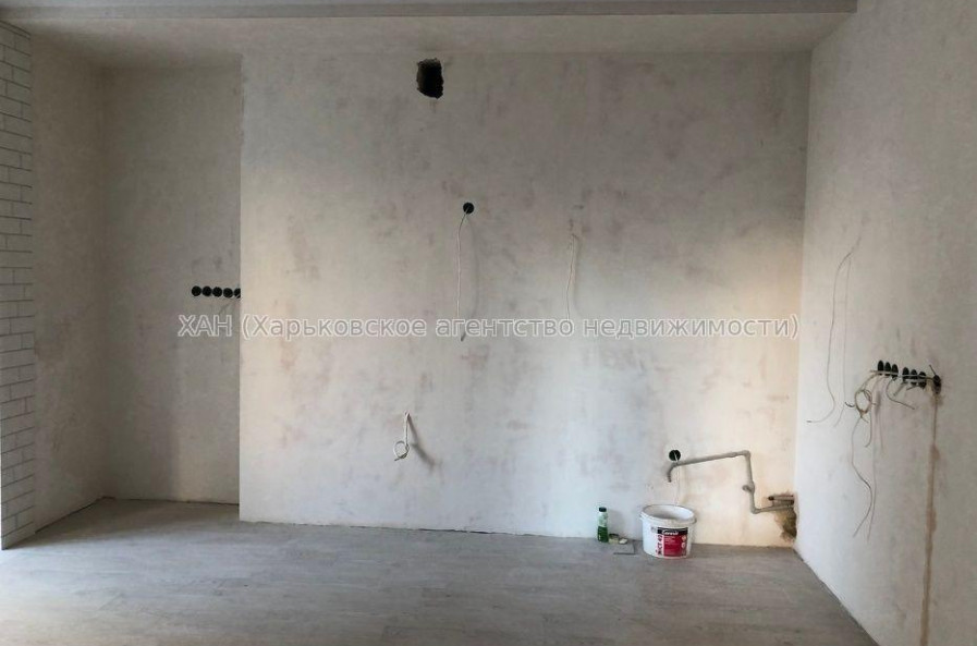 Продам квартиру, Искринский пер. , 3  ком., 96 м², частичный ремонт 