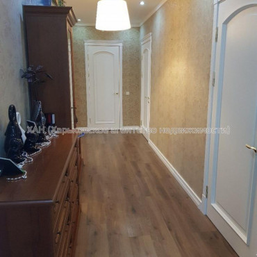 Продам дом, 1 Мая ул. , 180 м², 7 сот., евроремонт 