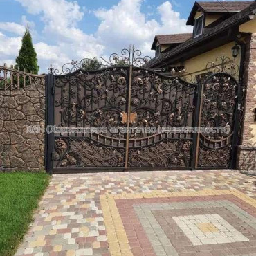 Продам дом, 1 Мая ул. , 180 м², 7 сот., евроремонт 