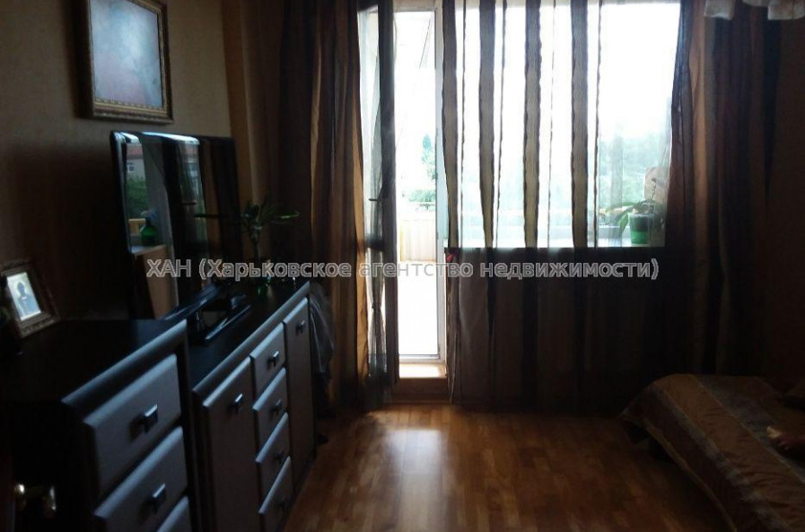 Продам квартиру, Аптекарский пер. , 4  ком., 101 м², капитальный ремонт 