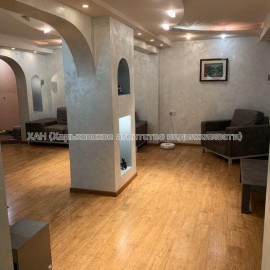 Продам квартиру, Байрона пр-т , 5 кім., 142 м², авторский дизайн