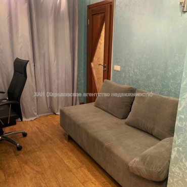 Продам квартиру, Байрона пр-т , 5  ком., 170 м², авторский дизайн 