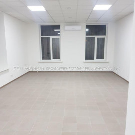 Продам нежилую недвижимость, офис в многоквартирном доме , 1  ком., 162 м², без ремонта